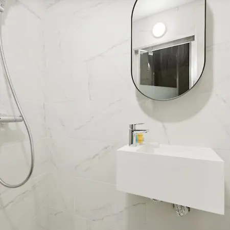 Bluestay 118 - Superb Studio In
